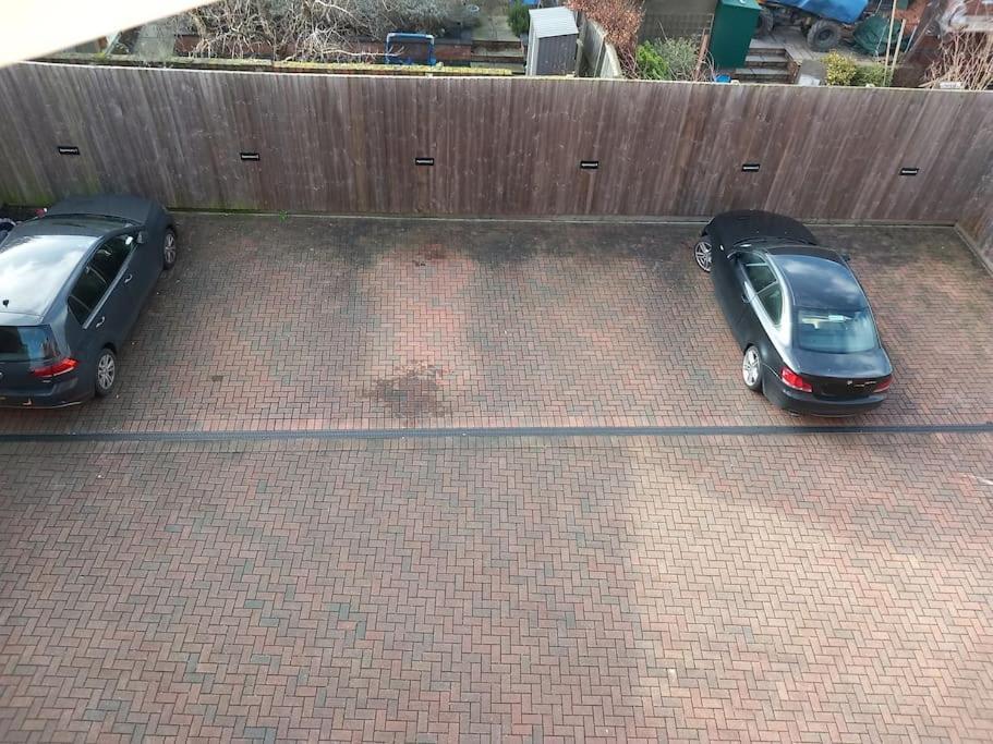 Roomy Penthouse 2 Double Bed Apartment - Spacious - Central Beeston - Free Secure Parking - Nottingham Exteriér fotografie